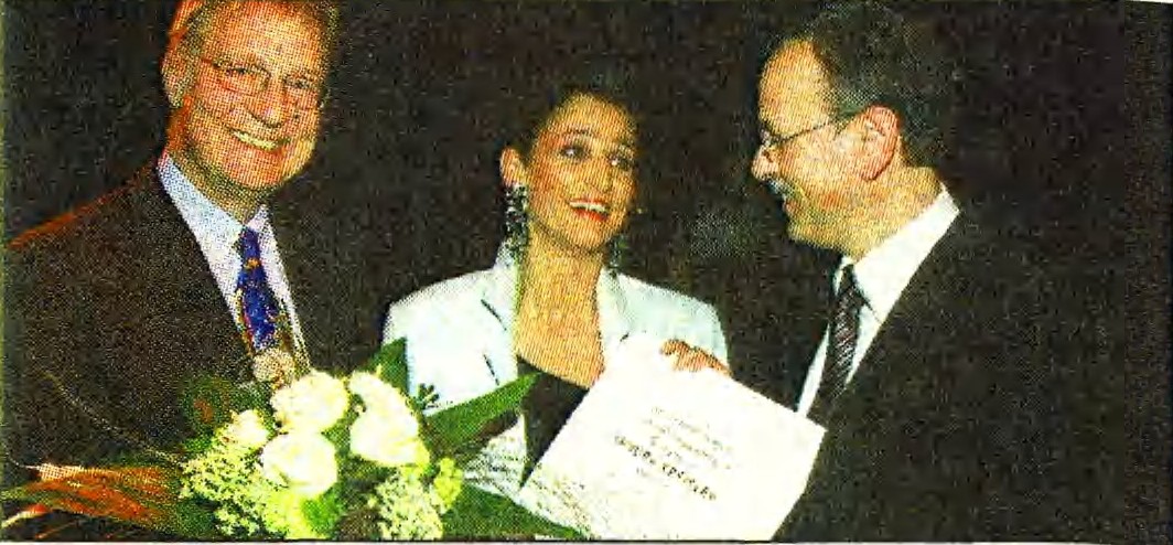Sandra Kreisler mit Kulturstadtrat Wolfgang Weiß und Thomas Rebstock bei der Verleihung des Lale-Andersen-Preises 2006